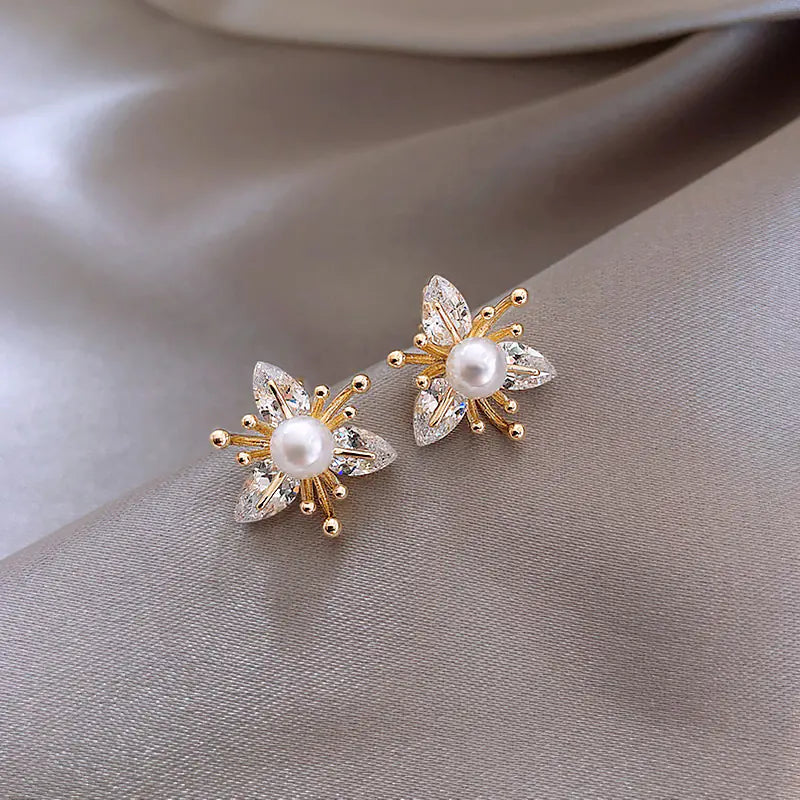 S925 Silver Pearl Petal Stud Earrings (Minimalist Design)