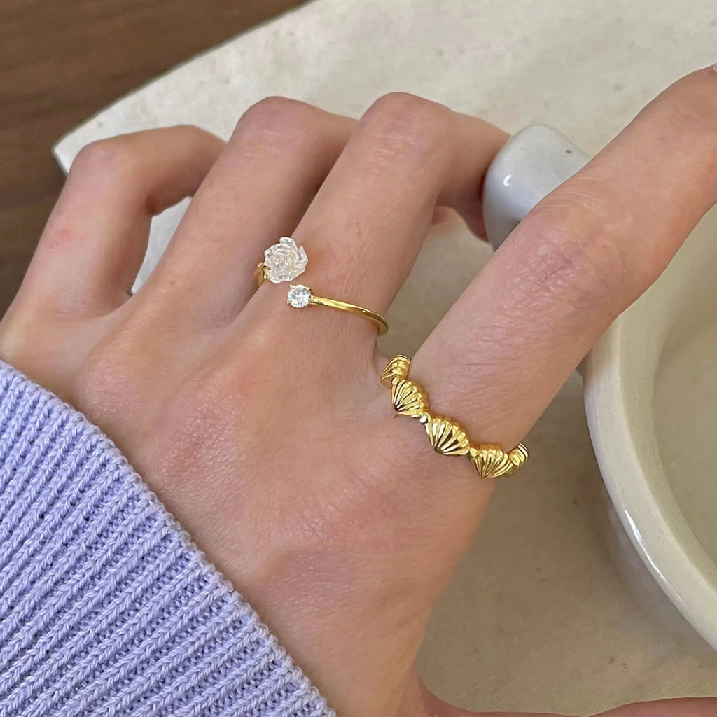 Sterling Shell Elegance Ring 925 Silver