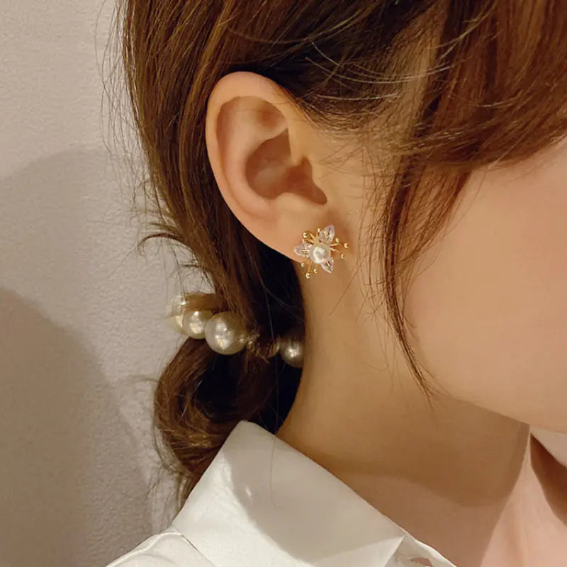 S925 Silver Pearl Petal Stud Earrings (Minimalist Design)